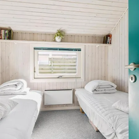 2 Bedroom Lovely In