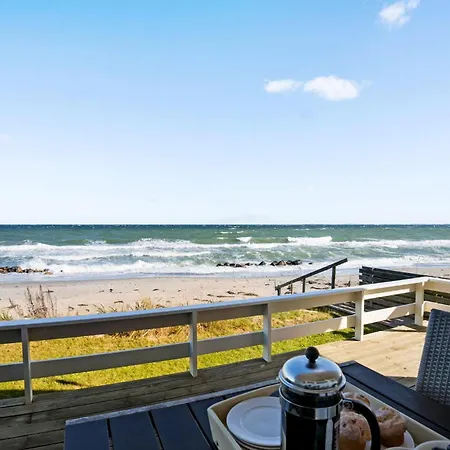 Semesterbostad 2 Bedroom Lovely In