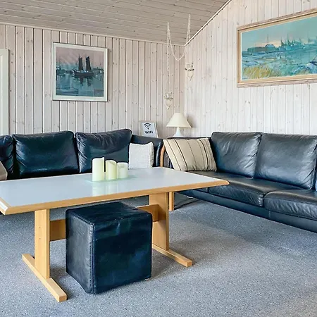 2 Bedroom Lovely In